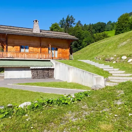 Convivial A 64 M² Avec Vue Sur La Montagne *
